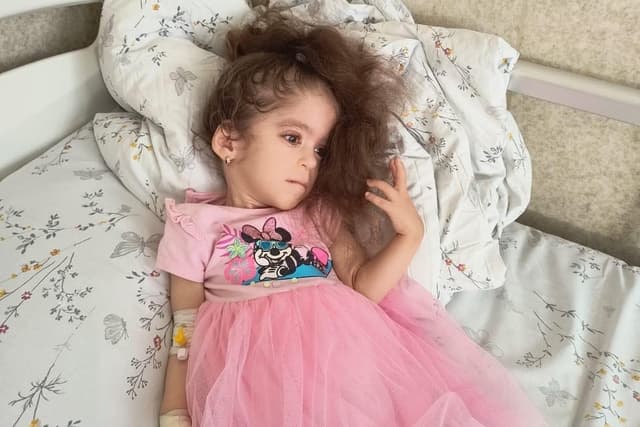  Salvatorii micuței Sofia din Prahova, eroina cu 32 de bătălii uimitoare